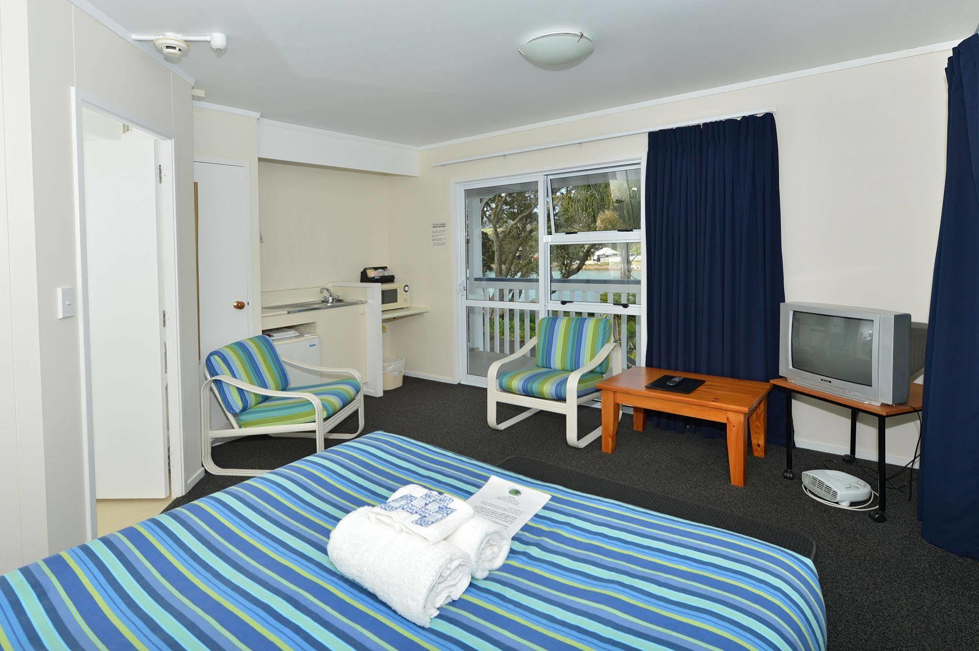 Acacia Lodge Motel Mangonui Extérieur photo